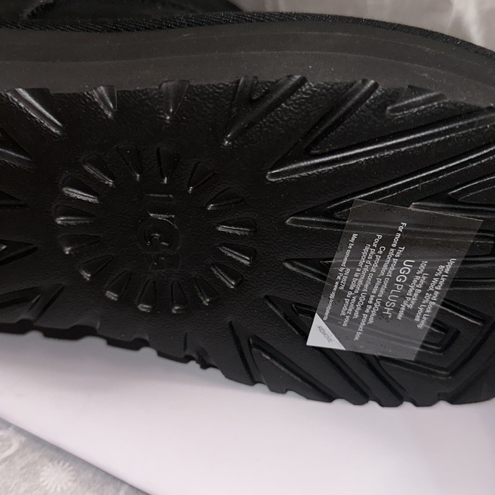 UGG Classic Mini Platform Boots - NWT - Picture 8 of 9